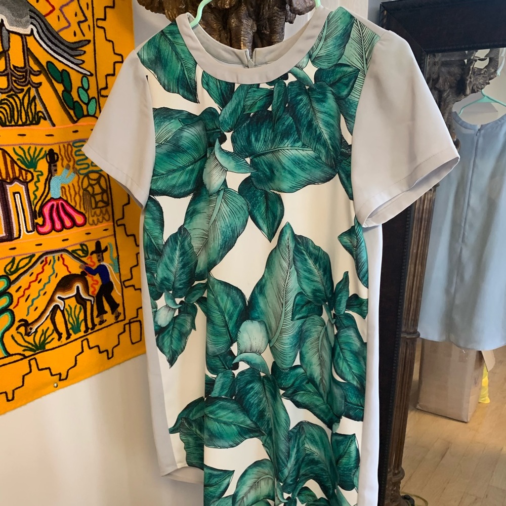 Very beautiful dress, C/meo